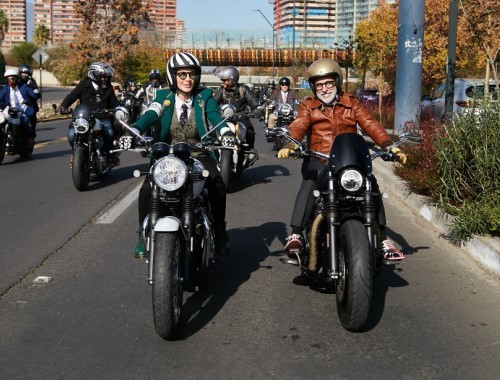 Santiago reúne más de 2.000 motos en campaña solidaria Distinguished Gentleman’s Ride 2023
